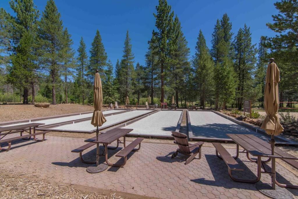 3Br Tahoe Donner Cabin With Hoa Perks Like Pools Hot-Tub Minutes To Trails Lake Golf Truckee Exteriör bild